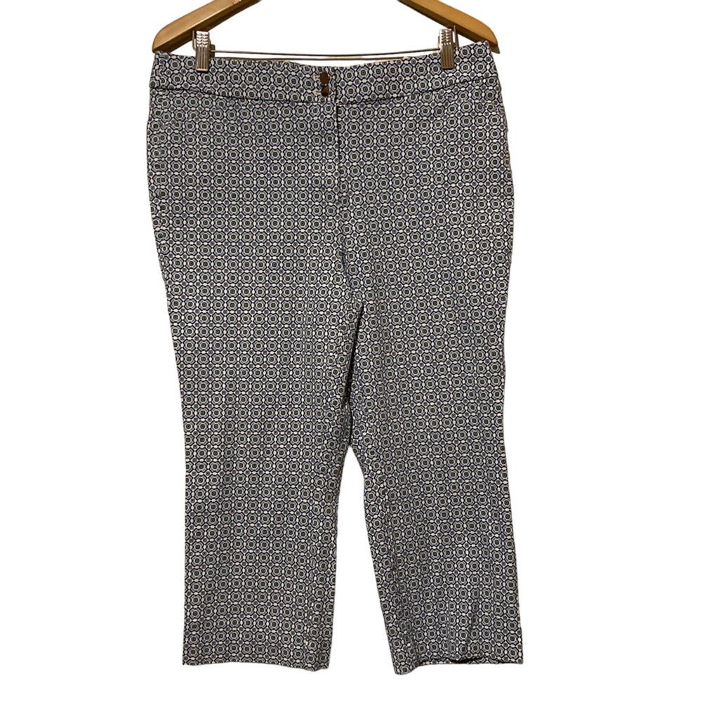 Chicos Womens Size L Capri Pants Blue White Geometric High Rise Stretch Cotton